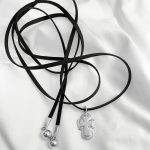 Collar Silver Black Cruz