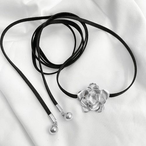 Collar Silver Black Rosa