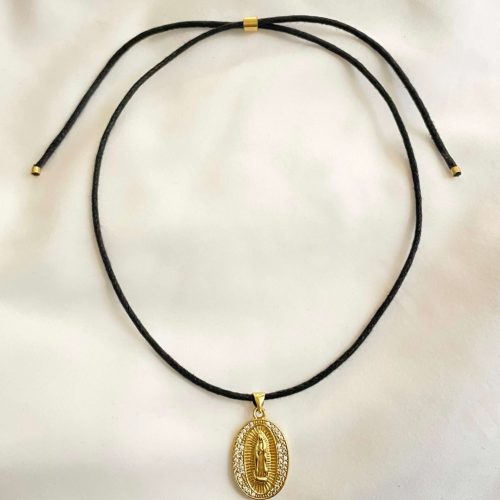 Collar nudo virgen