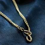 Collar Tilly